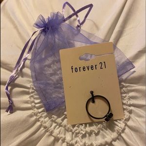 Forever21 Grey/Dark Silver Star Ring | Size 8